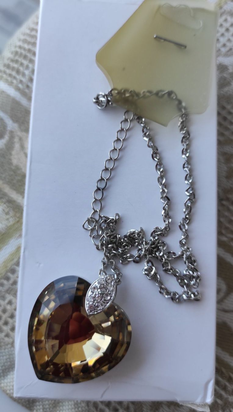Catenine: Collier avec cristal – Nuovo e nell'imballaggio originale da Renens VD venduto da cla_7zv5 1