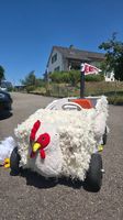 Henrietta  einzigartige Seifenkiste inkl. Huhn-Helm 