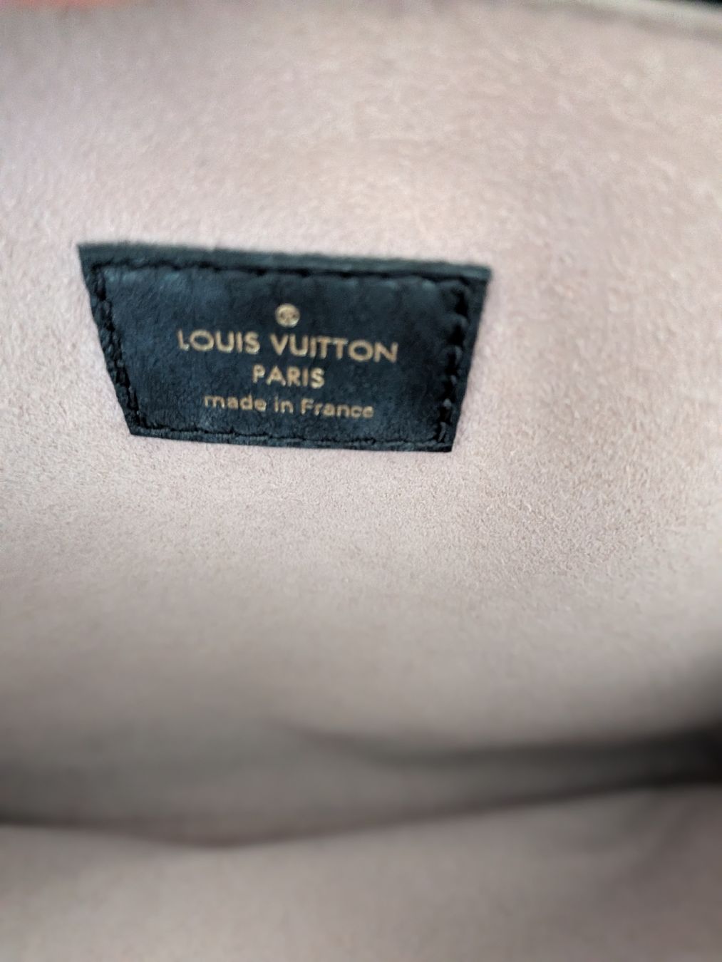 Louis Vuitton Borse da donna: Louis Vuitton Coussin PM Noir – Usato da Morges venduto da dhi_y2qk 3