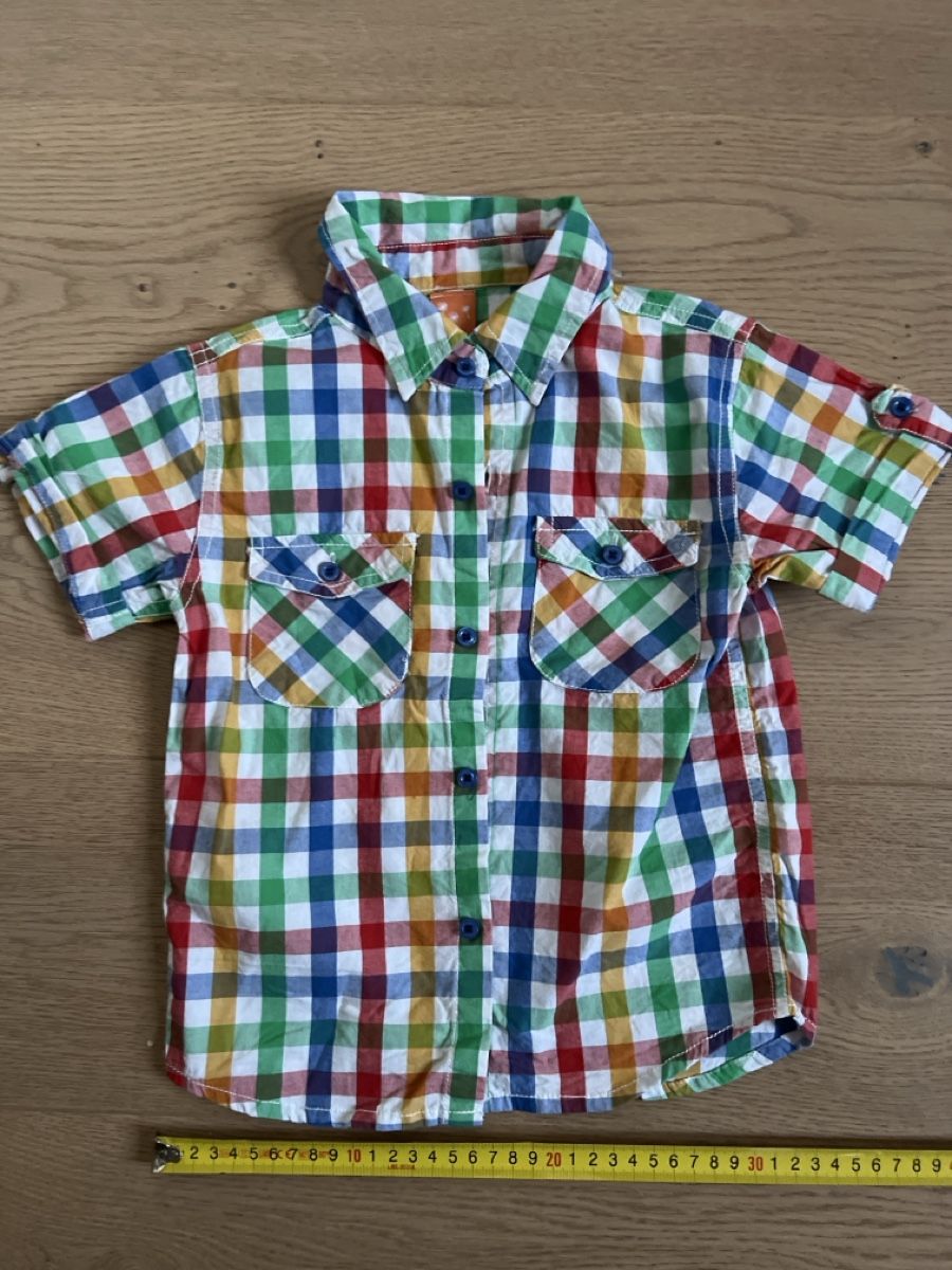 Chemises, T-shirts & Polos: Hemd Gr. 104, bunt kariert – D'occasion à Oensingen par katepe