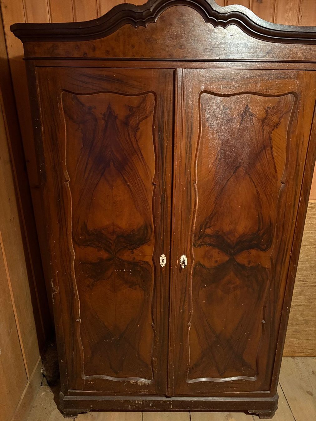 Armadi: Antiker Schrank – Usato da Schönholzerswilen venduto da friday-night