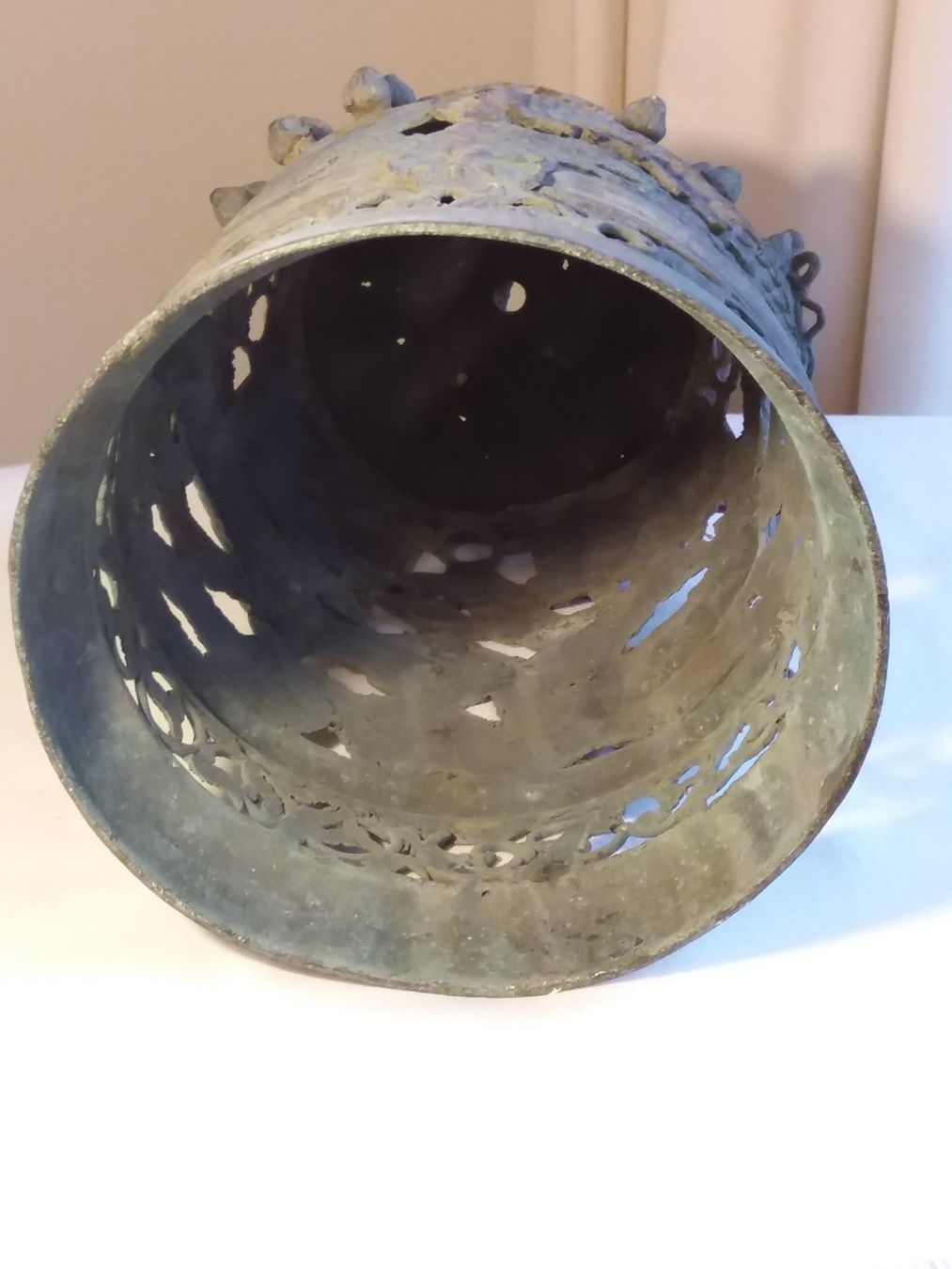 Lampade: Antike uralte Metall Tempel Laterne mit Siling China – Usato da Zürich venduto da sanwit 5