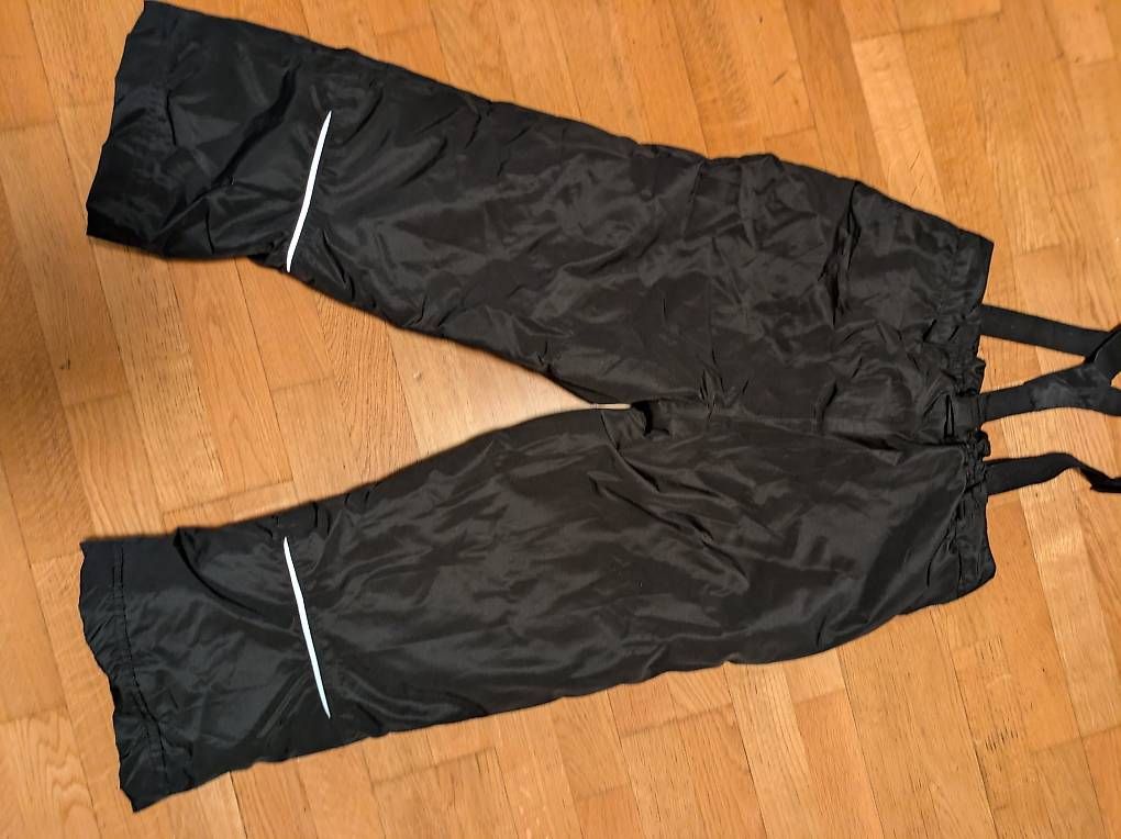 Hosen: Kinder-Schneehose – Gebraucht aus Utzenstorf von dil_7bt7 1