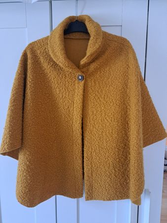 Warmer Herbst Poncho in Senfgelb, One Size