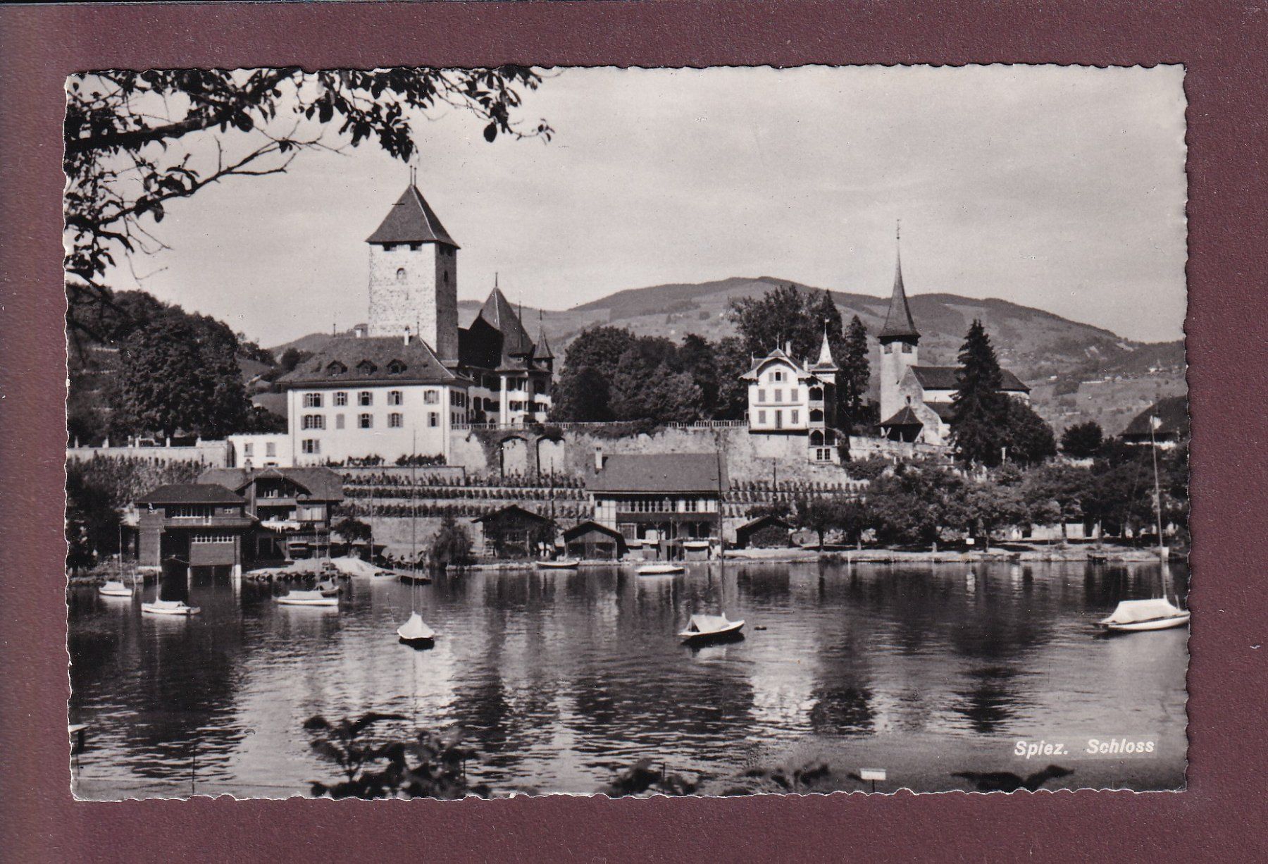 Cartoline postali: SPIEZ - Schloss - 1952 – Usato da Pully venduto da nicecards