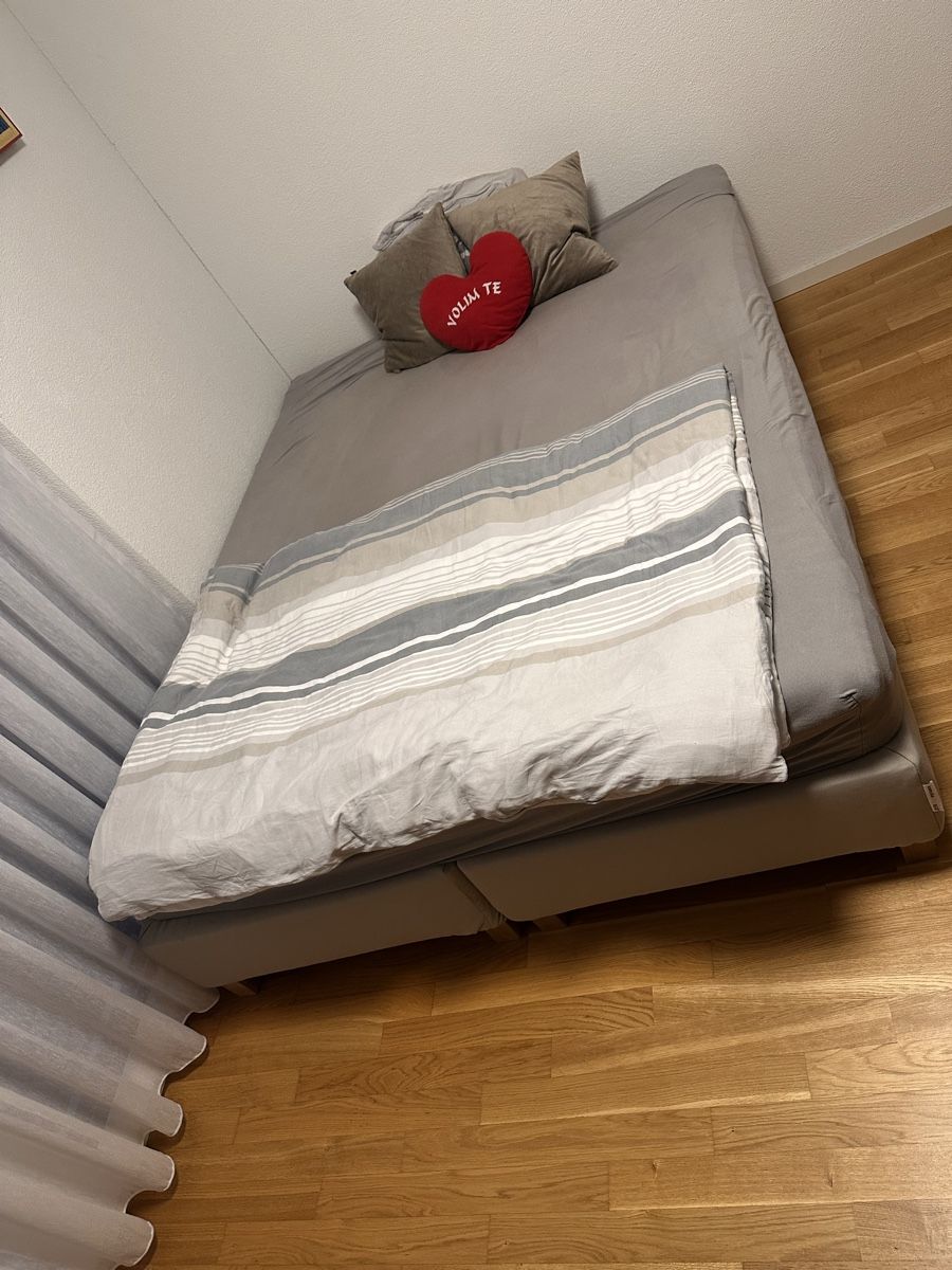 Lits: Ikea Lyngör Bett 160x200cm – D'occasion à Spreitenbach par valentina_ci