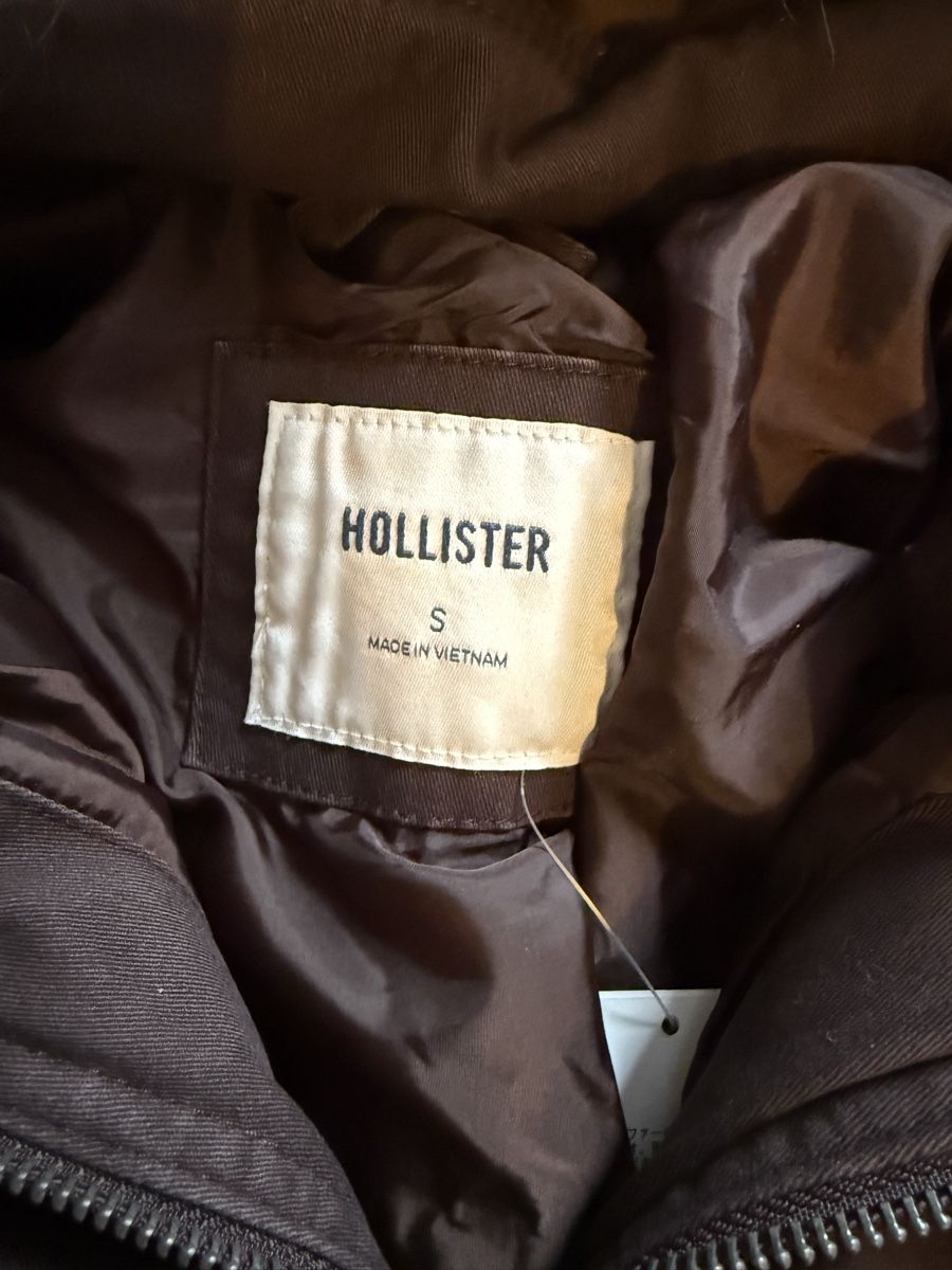 Hollister Giacche: Veste Hollister marron PEYTON PUFFER  – Nuovo e nell'imballaggio originale da Lausanne venduto da pir_q2jw 2