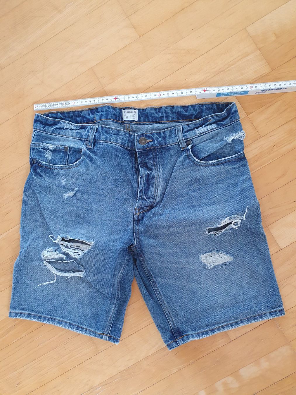 Pull&Bear Jeans: Pull&Bear Jeans Shorts, Distressed Look, Grösse 48 – Usato da Kloten venduto da Hektor44