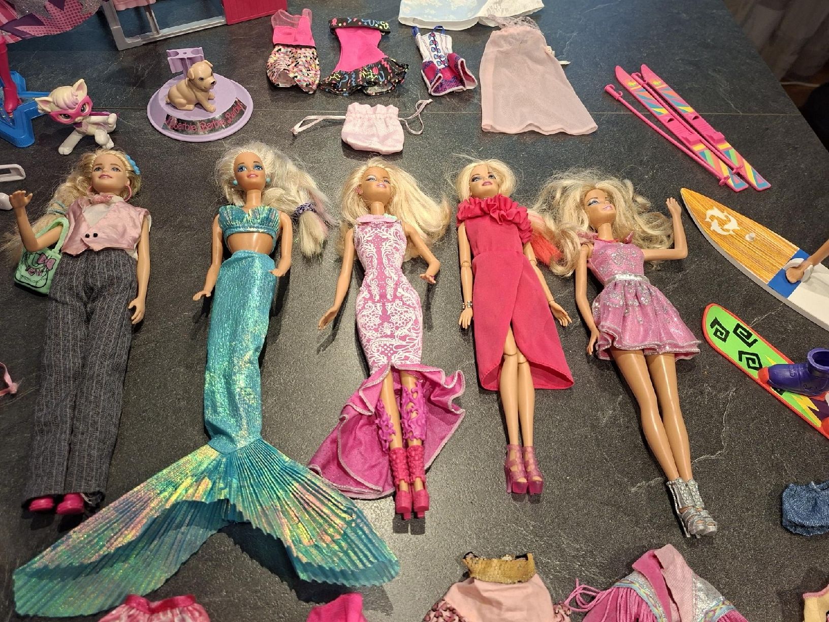 Hasbro Poupées: Grosses Barbie Paket – D'occasion à Oberwil BL par Nisli99 1