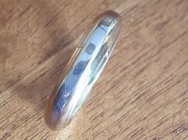 Edler, neuer  750 Goldring