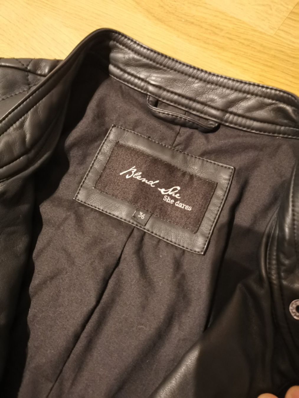 Vestes: Lederjacke schwarz – Neuf (Voir description) à Selzach par Livia81 2