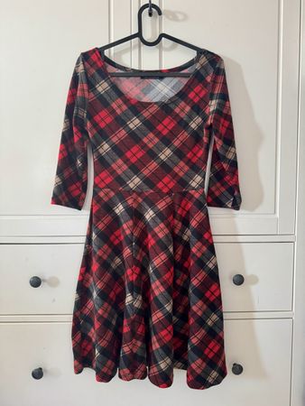 Pussycat London Dress, size S, red pattern, Winter Look