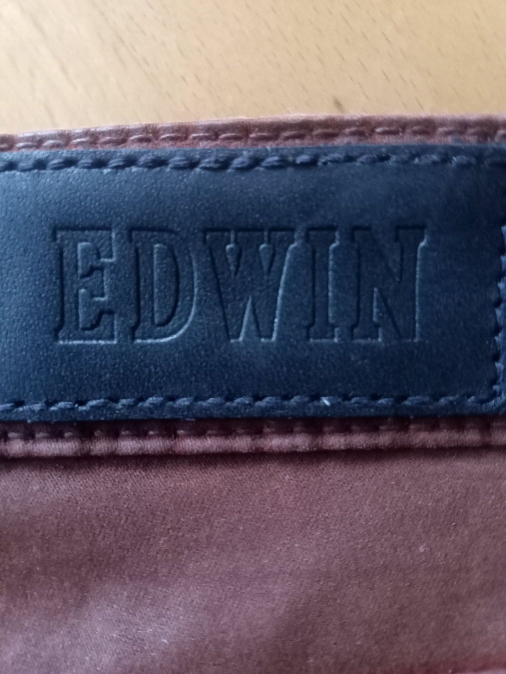 Edwin Jeans: EDWIN Jeans – Usato da Biel/Bienne venduto da Ganesh12 2