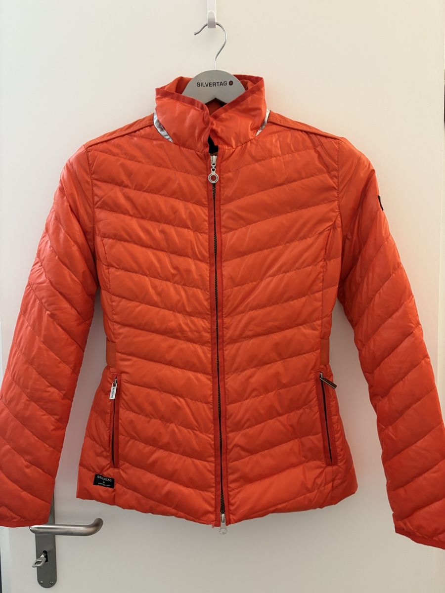 Jacken: Orange Silvertag Daunen-Jacke, Model Fideris Gr.34 – Gebraucht aus Dulliken von gab_jdr2