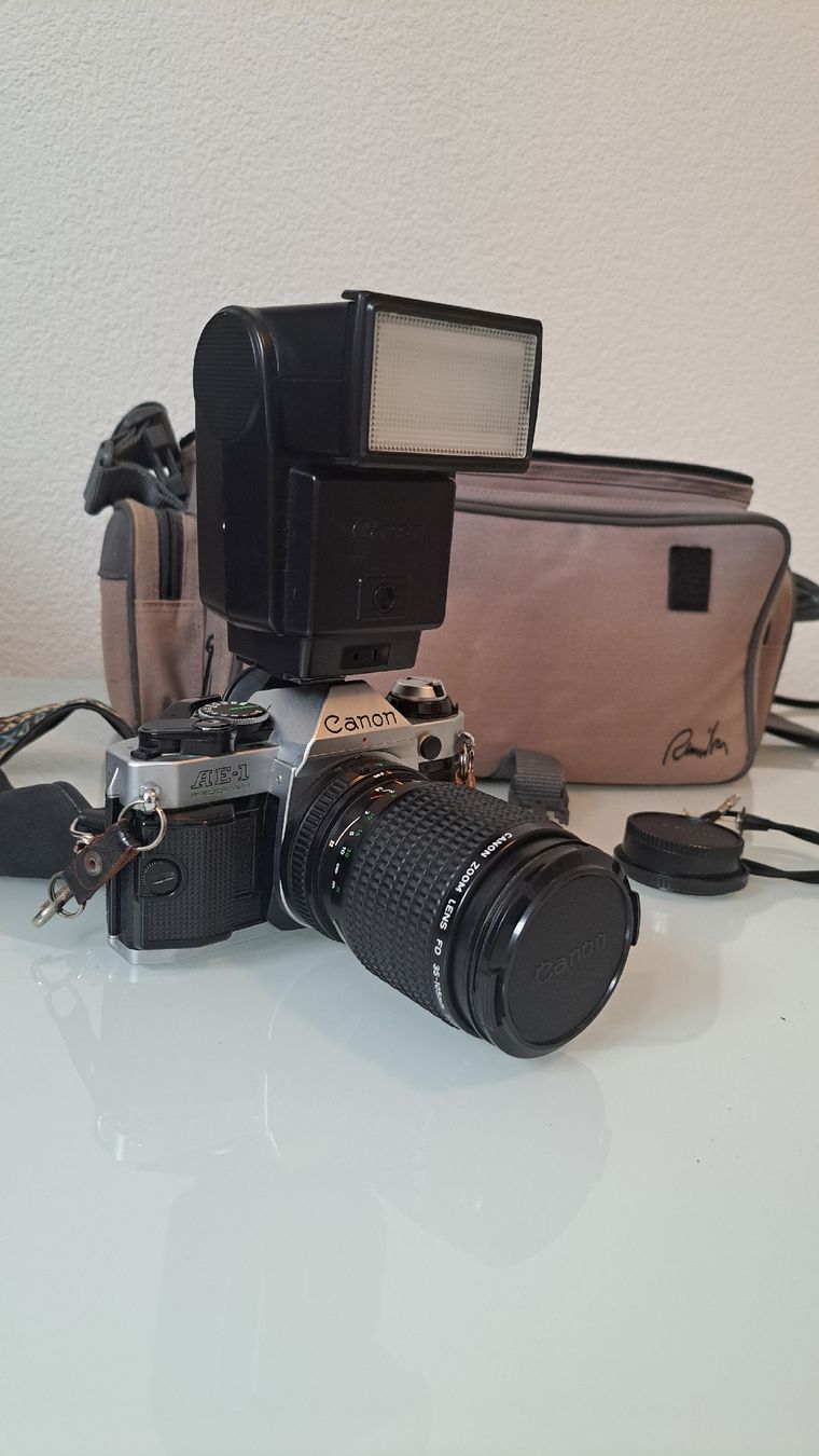 Canon Fotocamera: Canon AE1 Program mit viel Zubehör – Usato da Birmenstorf AG venduto da elo_m7gd 2