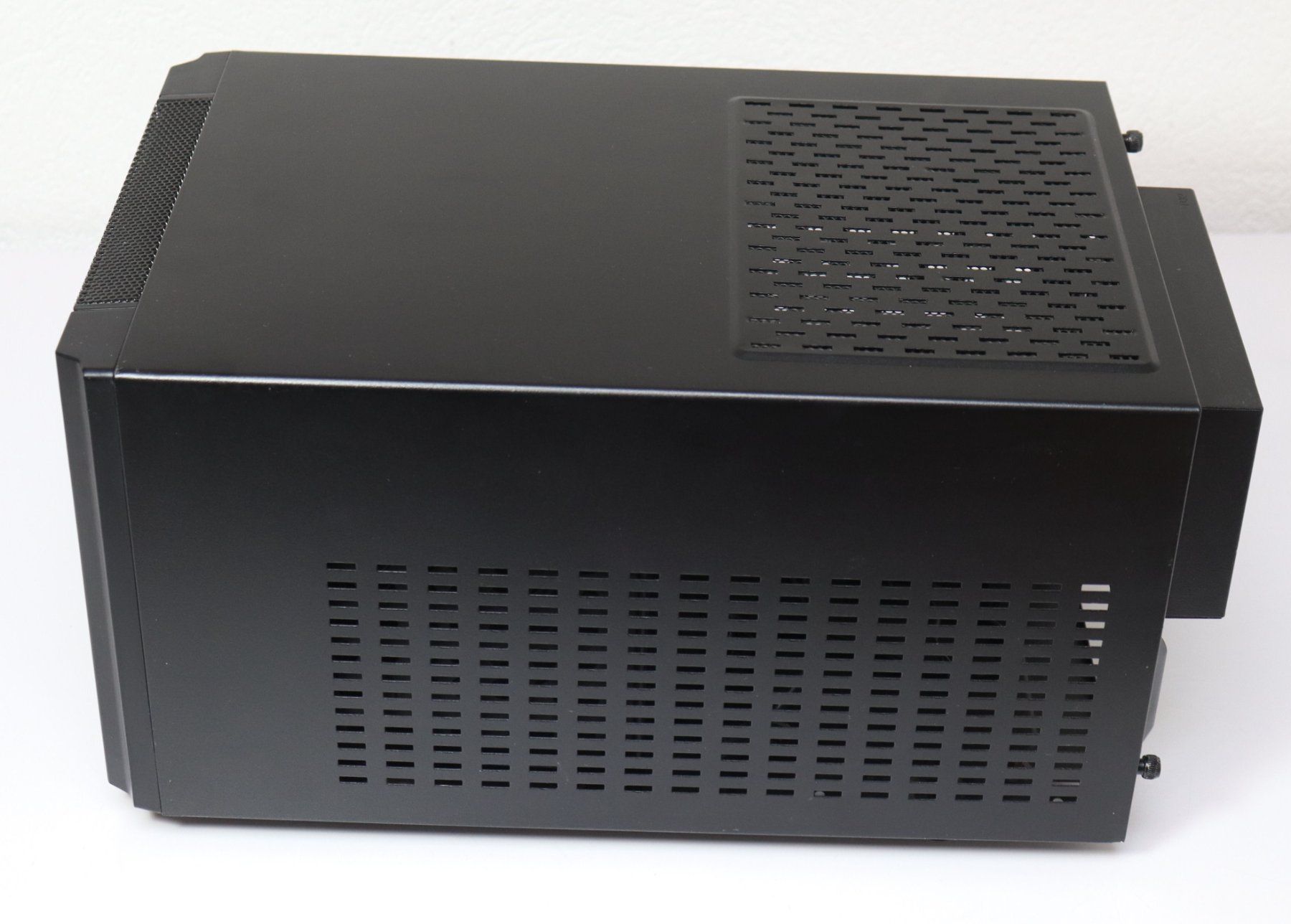 Custodie: Cooler Master Elite 130 mini ITX Gehäuse – Usato da Frick venduto da volvo850driver 5