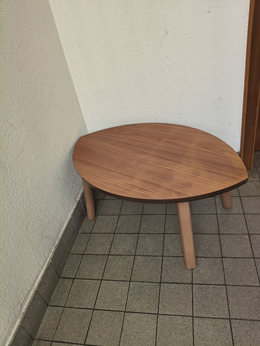 Tavoli: Oval Coffee Table Wood Look 72x46cm – Usato da Zürich venduto da TrainLine 6