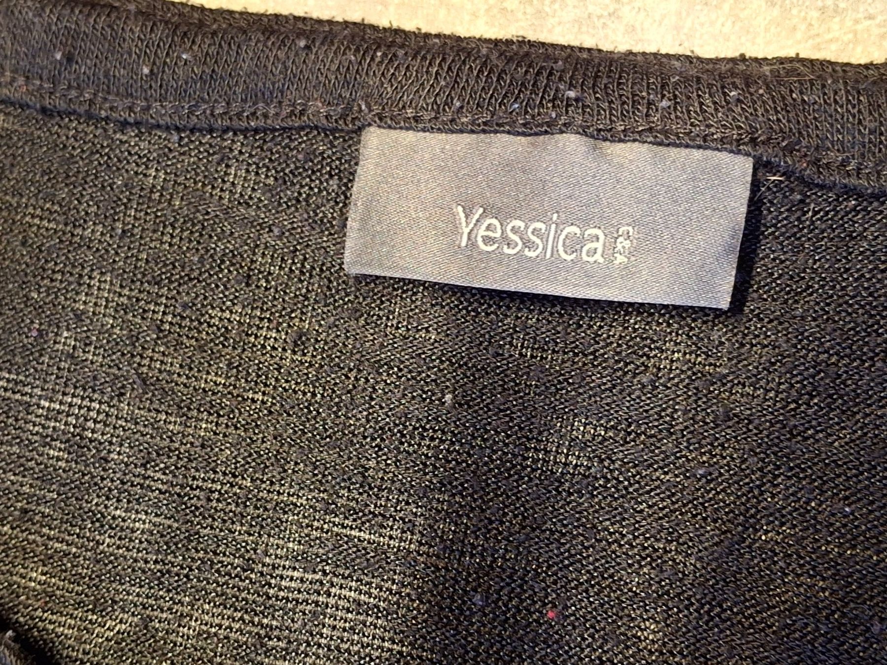 C&A Tops: Haut noir taille L marque C&A – Gebraucht aus Villiers von san_jn5w 2
