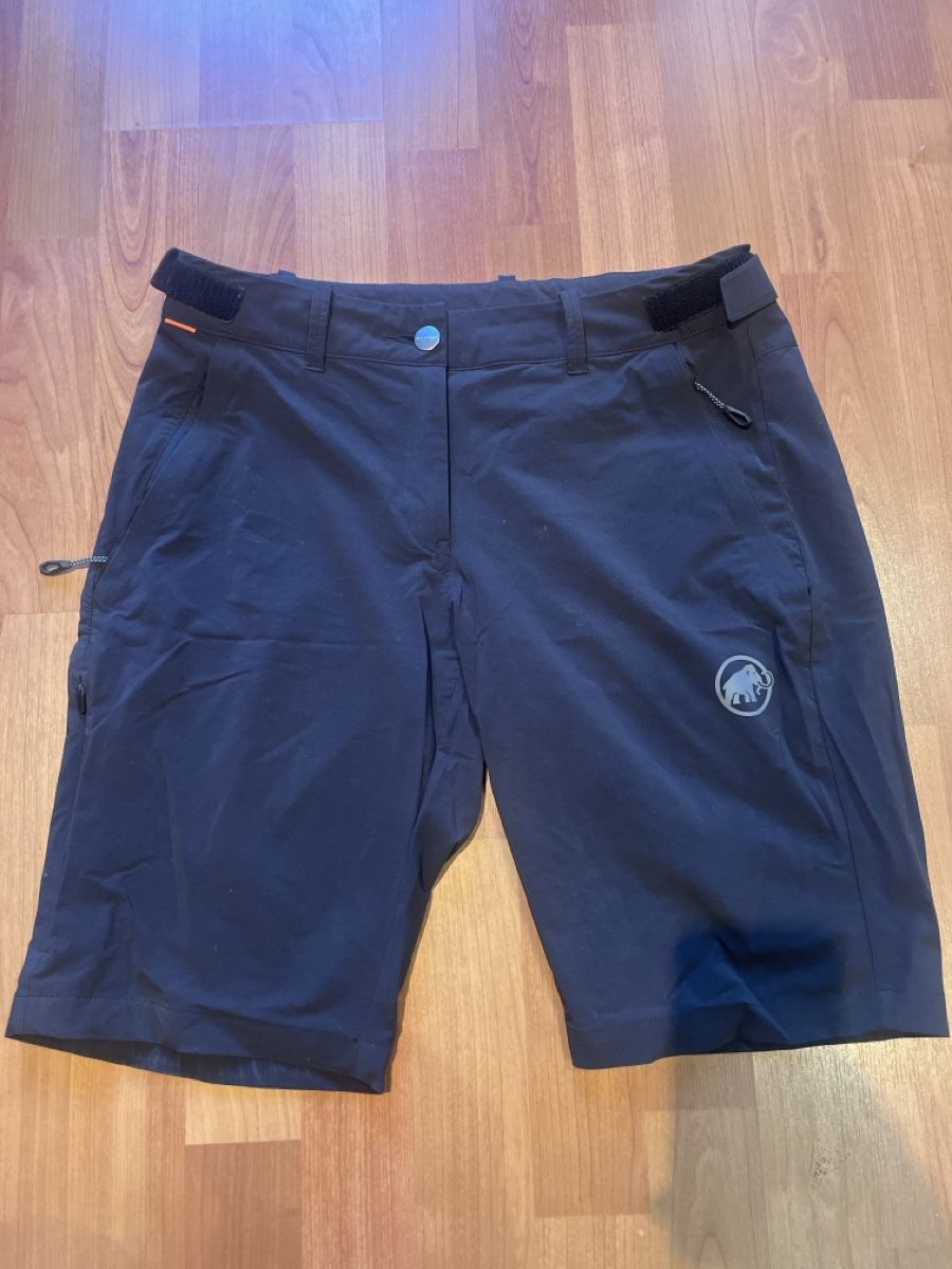 Mammut Pantaloni: MAMMUT Wandershorts schwarz Gr. 36 – Nuovo (secondo la descrizione) da Breil/Brigels venduto da die_86bb