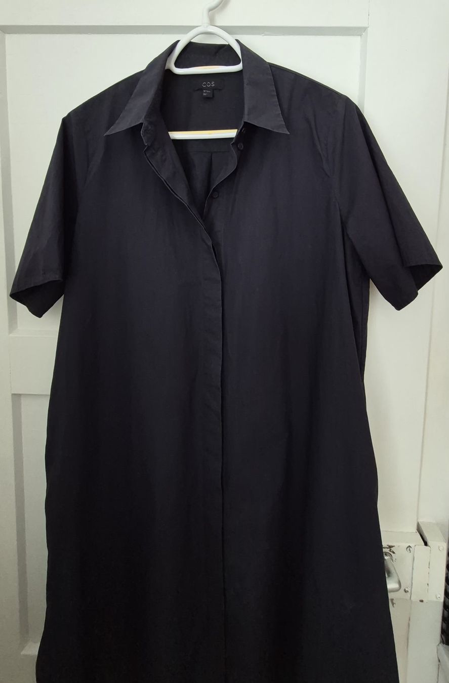 Cos Vestiti: Robe  COS marine – Usato da Bern venduto da dasgesuchtobjekt