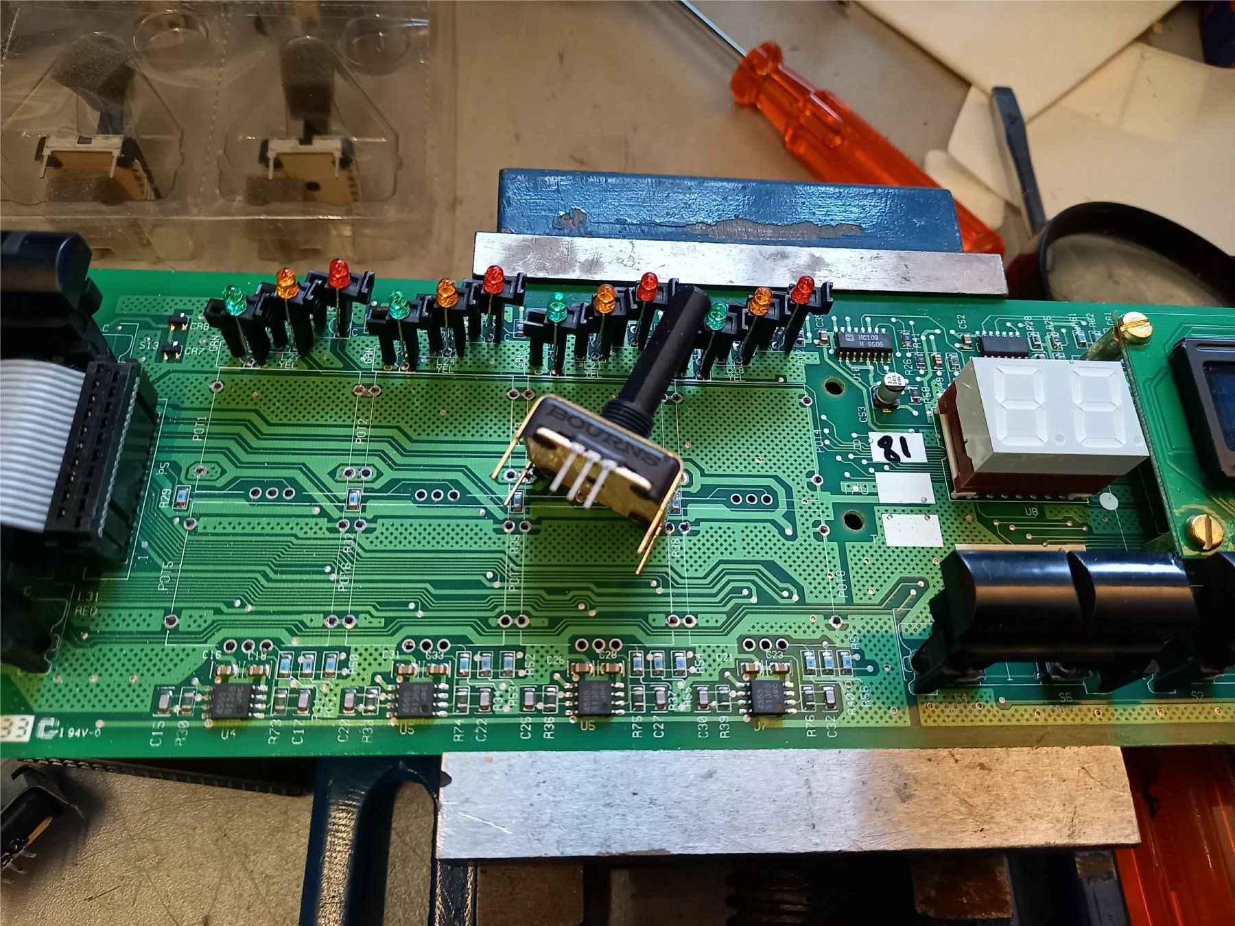 Strumenti musicali: 8 Potis und 1 Encoder für Ensoniq DP4+ – Nuovo e nell'imballaggio originale da Luzern venduto da garlicia 5