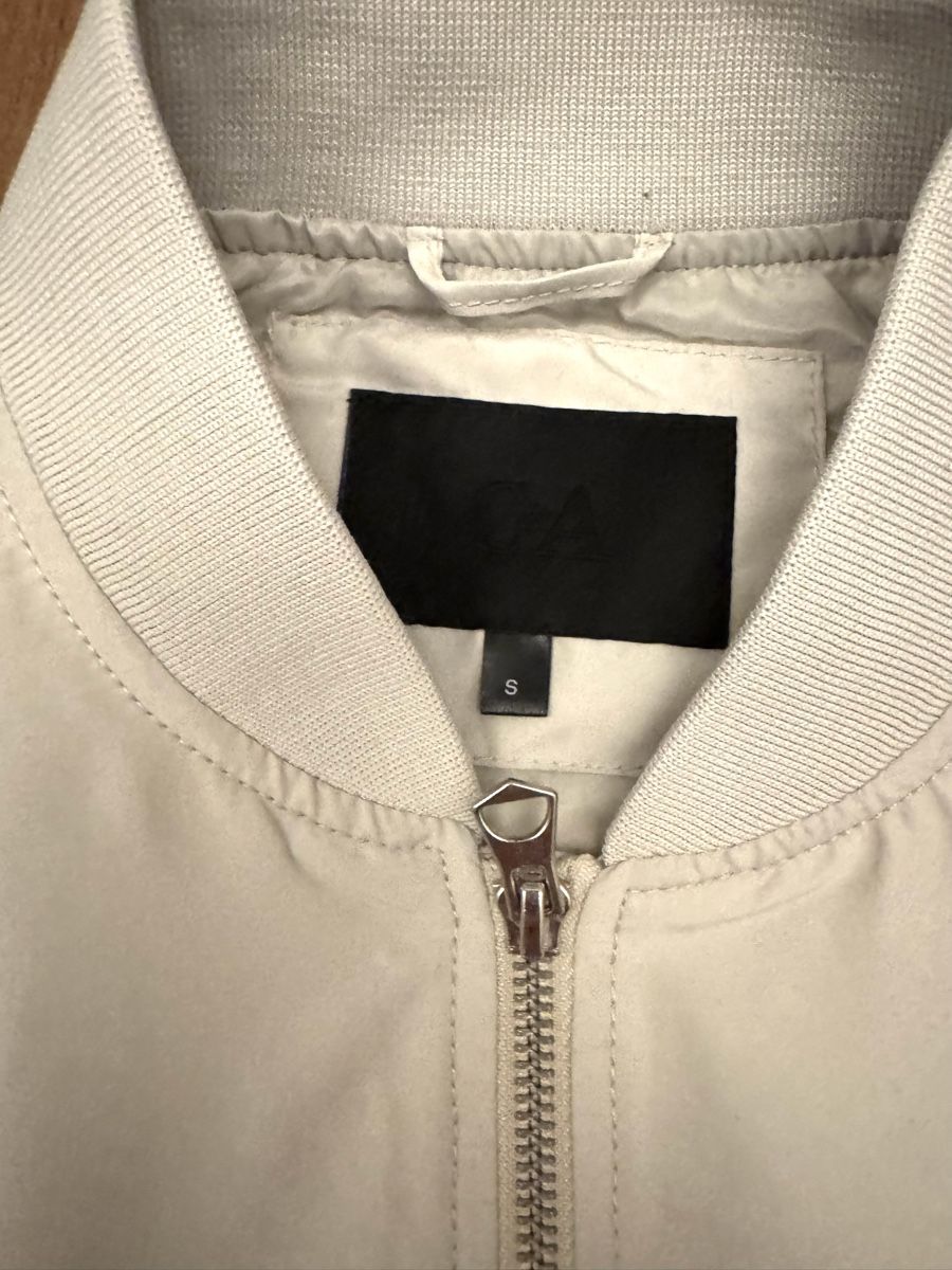 Nike Kleiderpakete: Nike Hoodie & Bomber Jacke, Beige – Gebraucht aus Winterthur von seh_vnm6 5