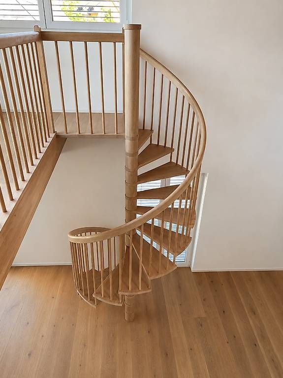 Scale: Hochwertige Holzwendeltreppe aus  Eiche – Usato da Mauren venduto da lordquake 3