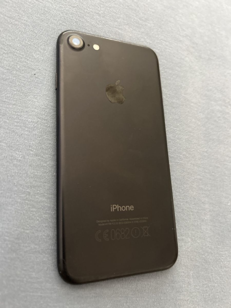 Apple Handys / Smartphones: IPhone 11/7/SE und iPod touch – Defekt aus Dübendorf von eml_p8sy 4