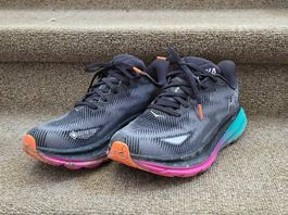 Wasserabweisende Hoka Running Schuhe Clifton 9 GORE-TEX 40