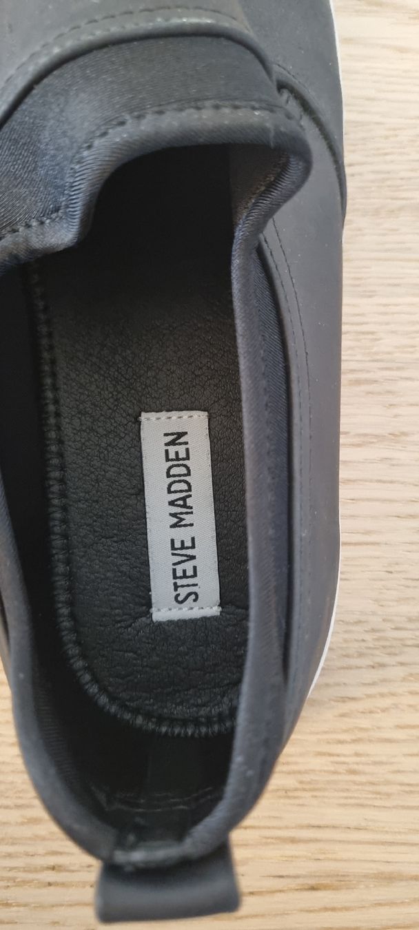 Steve Madden Scarpe da uomo: Schwarze Steve Madden Slipper Gr. 43 – Usato da Goldach venduto da Cooky2011 3