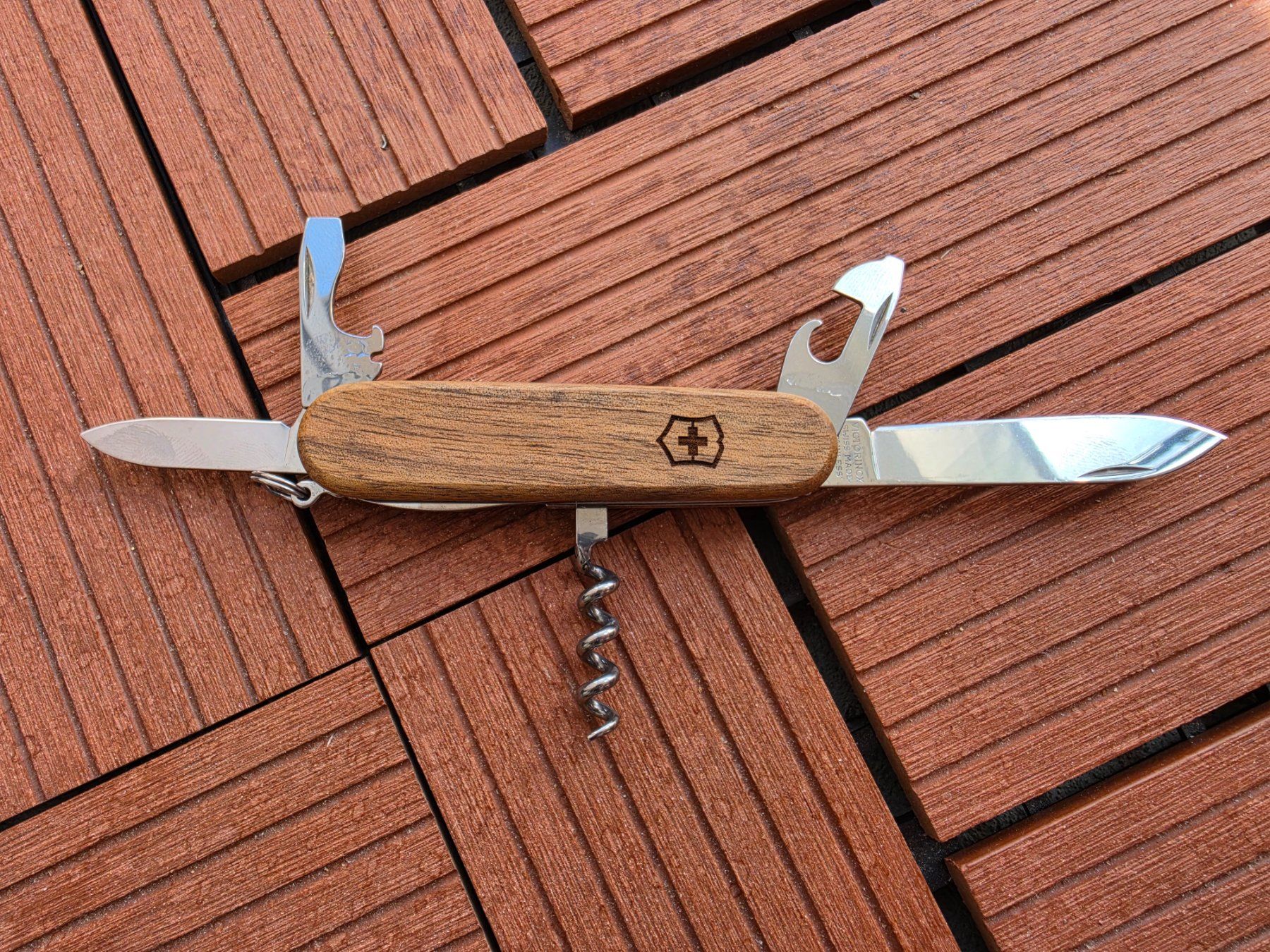 Victorinox Coltelli tascabile: Victorinox Sackmesser 2020 Danke – Nuovo e nell'imballaggio originale da Felben-Wellhausen venduto da REALLIFE20 3