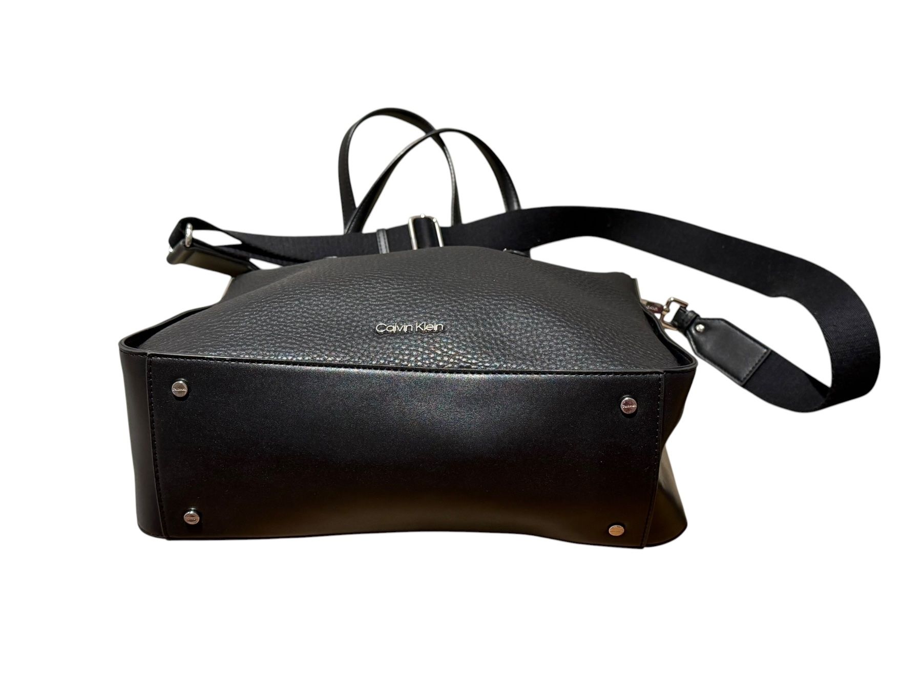 Calvin Klein Taschen für Damen: CALVIN KLEIN TASCHE SCHWARZ UMHÄNGETASCHE – Gebraucht aus LUZERN von modeundlifestyle 2