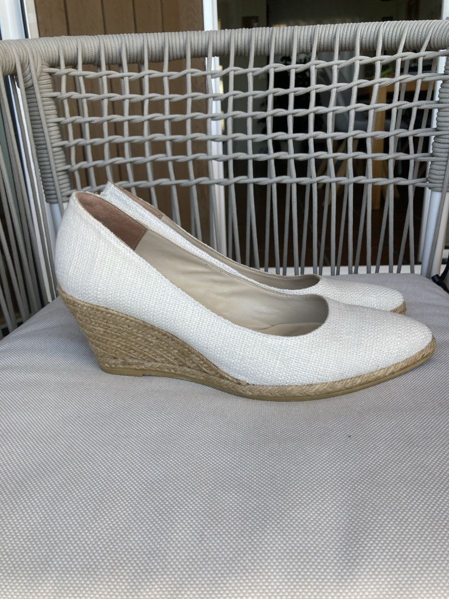Navyboot Scarpe da donna: Navyboot Wedges in beige Gr 40 – Usato da Walchwil venduto da LJS1982 1