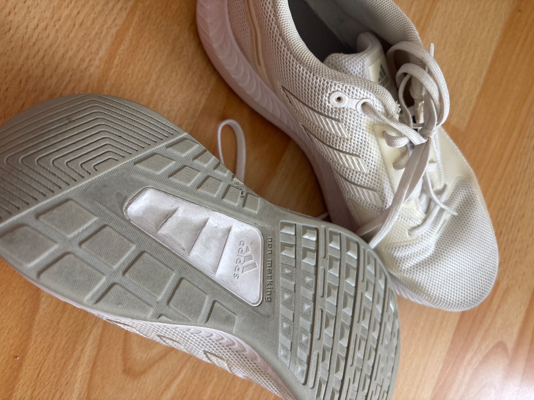 Adidas Scarpe da uomo: Adidas Hallenschuhe – Usato da Grabs venduto da ljix 3