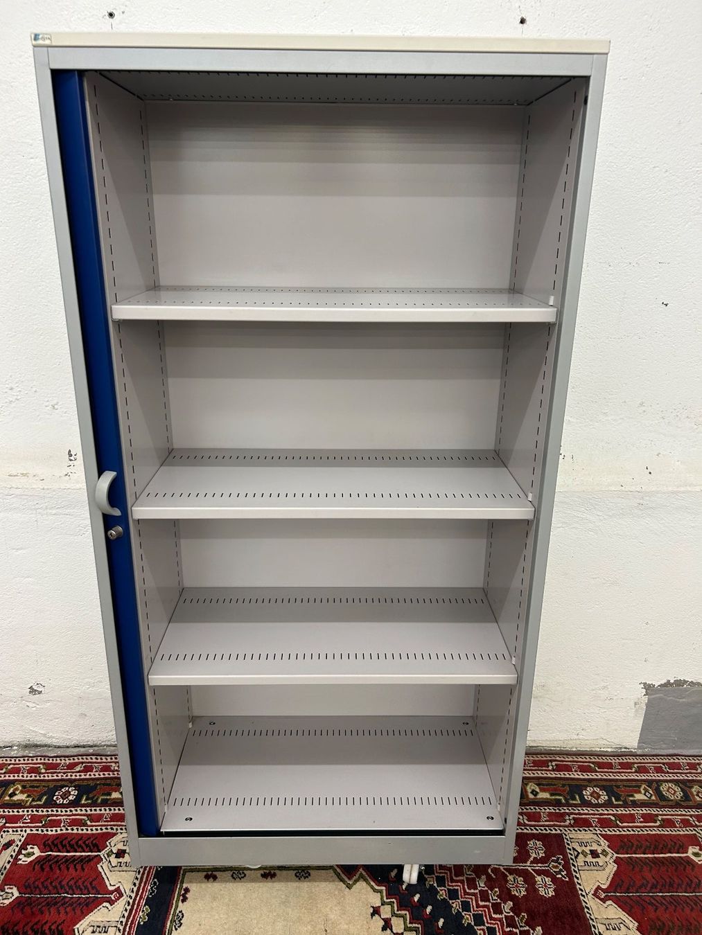 Lista Armadi: Rollladenschrank Lista mit 3 Tablaren – Usato da Zürich venduto da Levelart 3