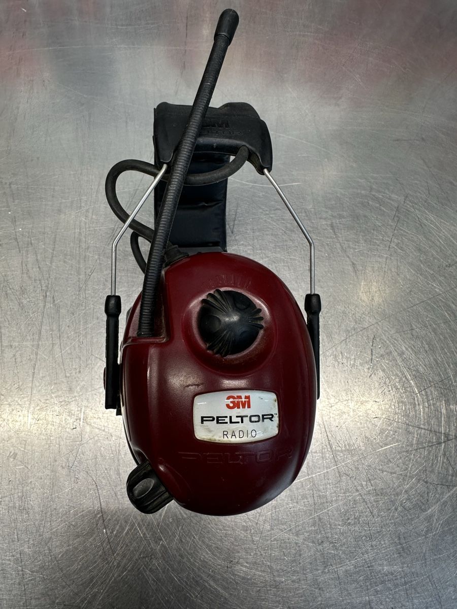 3M Cuffie: 3M Peltor Funk Kopfhörer – Usato da Schwende venduto da weesli 3