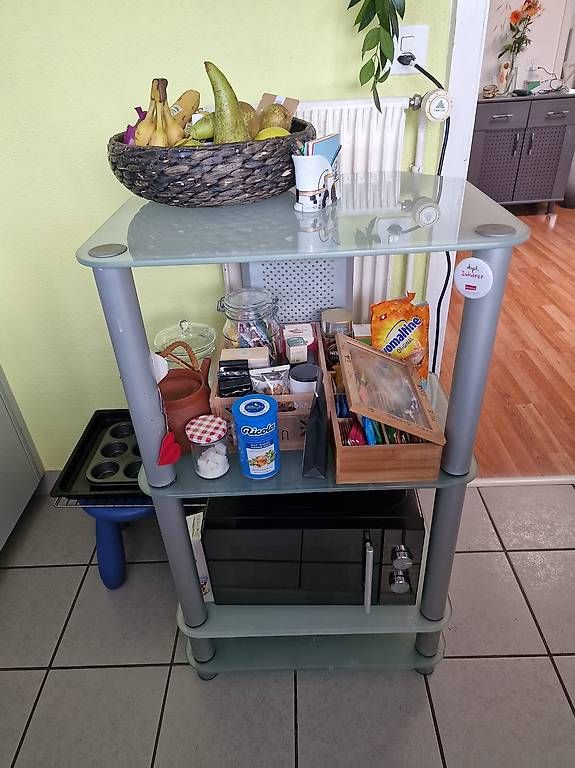 Scaffali: Glasmöbel mit 4 Platten – Usato da Zug venduto da Jrene..2409