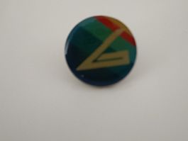 Pin - Runder Pin mit Logo - Box 4