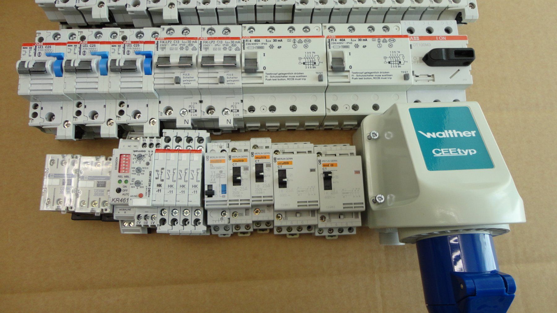 ABB Alimentazione elettrica: FI&LS ABB smissline Leitungsschutzschalter – Usato da Emmen venduto da Dora024 4