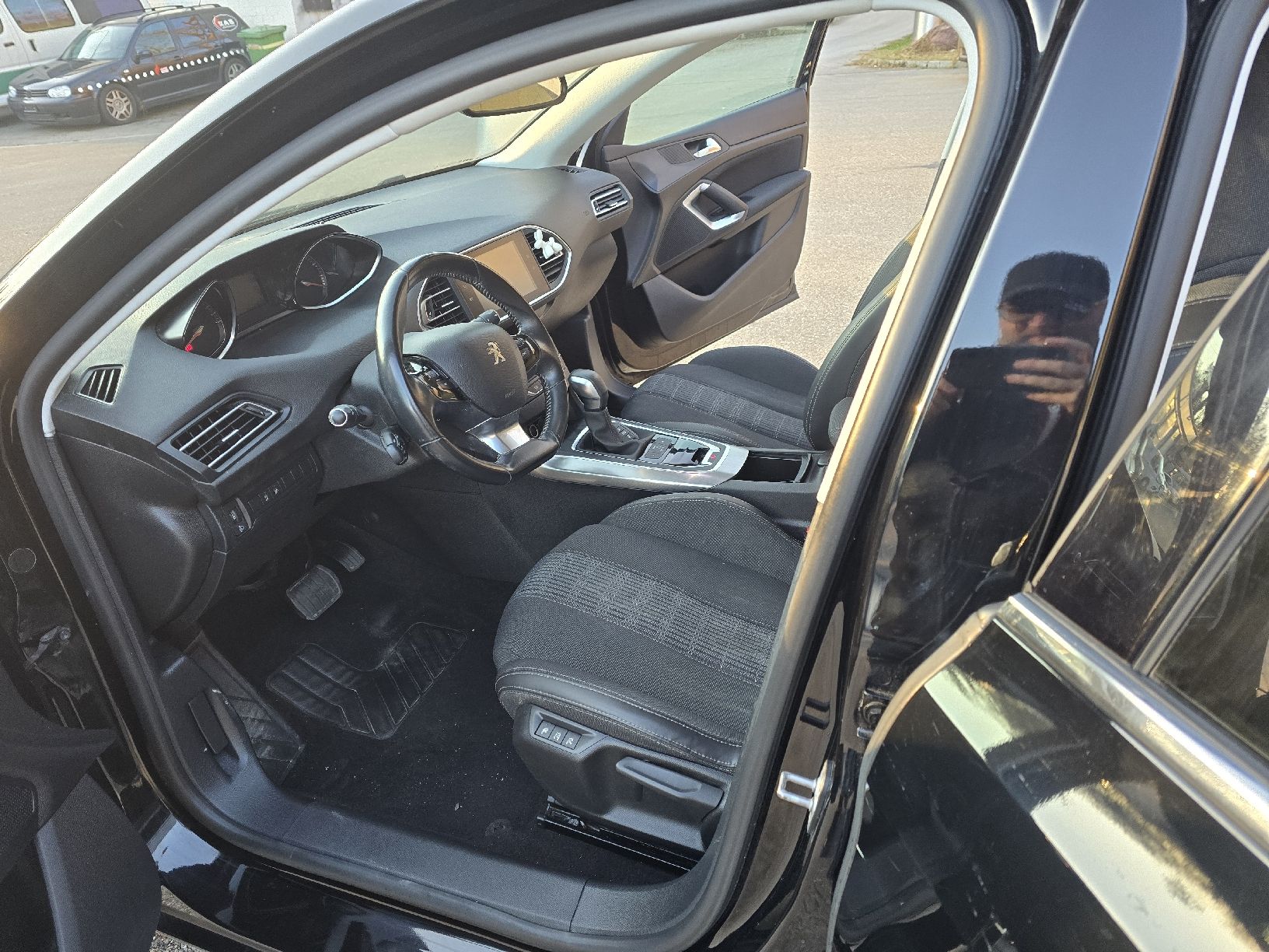 Peugeot Automobili: peugeot 308 1.2i stt – Usato da Winterthur venduto da AJ2323 8