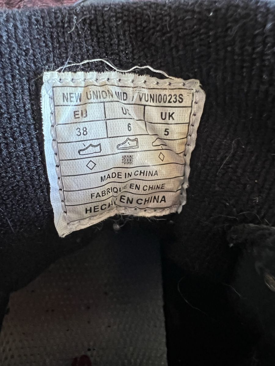 Levi's Herrenschuhe: Levi's montantes noires et blanches. Gr. 38 – Gebraucht aus Chézard-St-Martin von Cheyenne_75 4