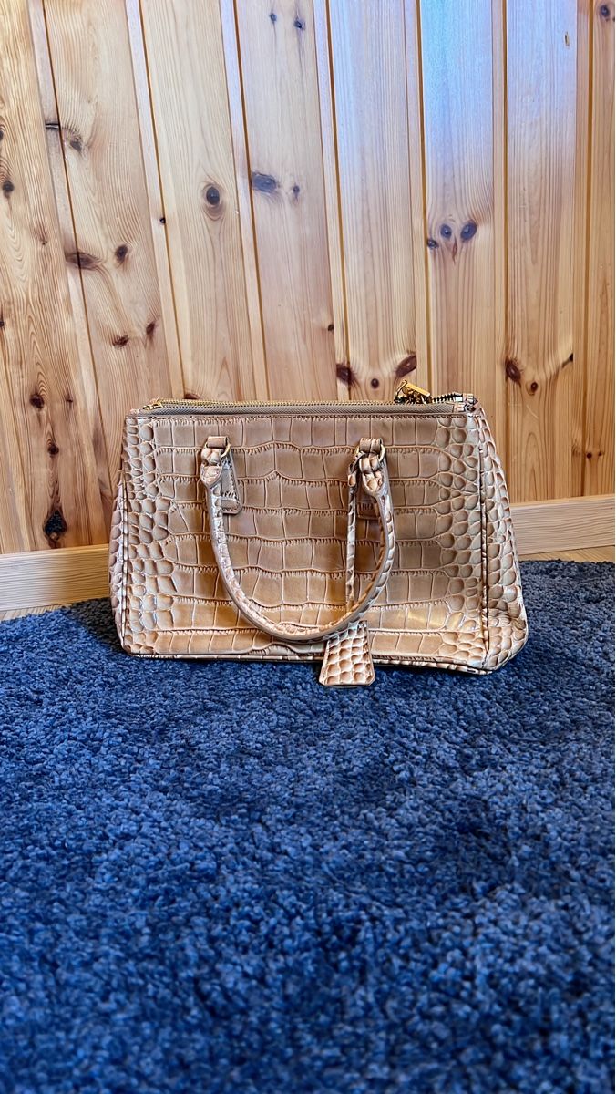 Prada Borse da donna: Geprüfte Prada Tasche mit Krokodil optik Luxus – Nuovo (secondo la descrizione) da Rotkreuz venduto da Migu2012