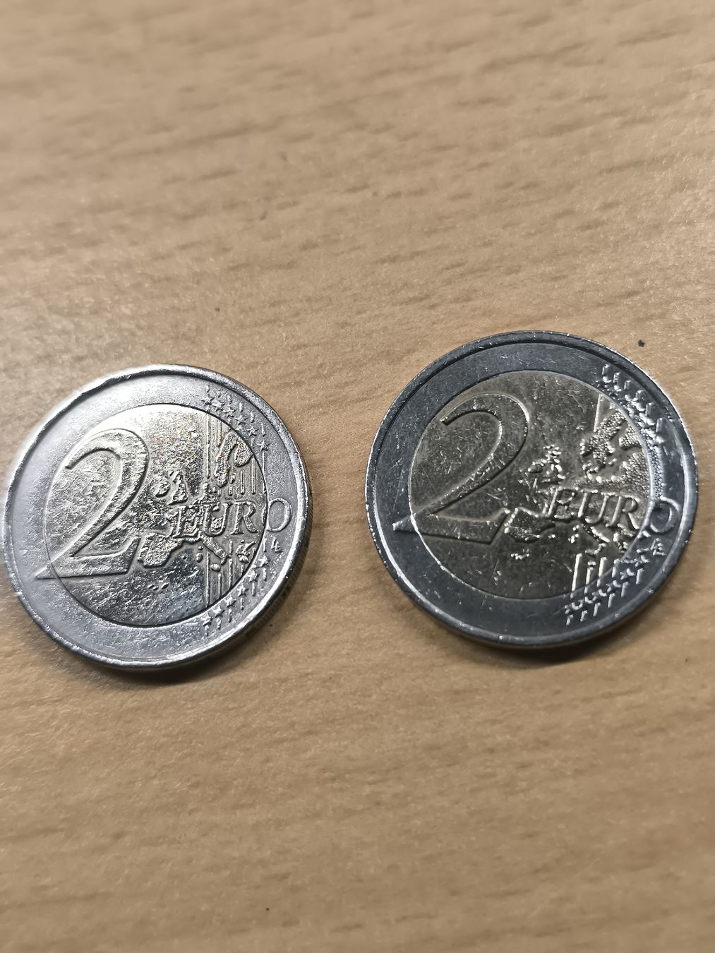 Tutti le monete: 2 Euro Grece de 2002 et 2009 bon etat  – Usato da Onex venduto da Zebule 1