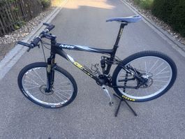 GIANT NRS Fully XT – Carbon, 26 Zoll, MAVIC CrossMAX