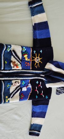 Strickjacke mit Kapuze blau bunt gebraucht, handmade