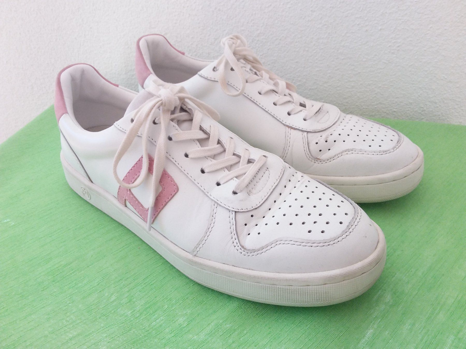 Scarpe da donna: PHILIP HOG Sneakers Gr 39 – Usato da Uitikon Waldegg venduto da Risibisi7