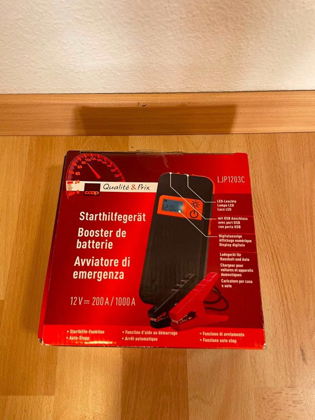 Batterie-Ladegeräte: Starthilfegerät LJP1203C (12 V) – Gebraucht aus Zürich von Ciccione88