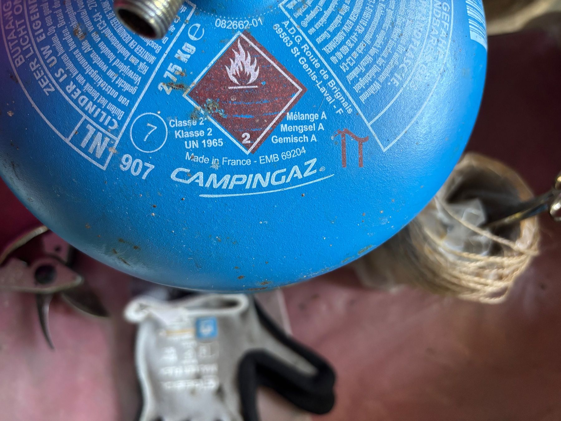 Campingaz Apparecchiature e tecnologia a gas: Campingaz Gasflasche Typ 907 mit Inhalt – Usato da Salvenach venduto da Haeseli59 3
