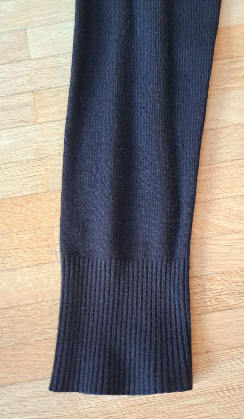 Gilet & Giacche senza maniche: Confortable gilet noir – Nuovo (secondo la descrizione) da Le Mont-sur-Lausanne venduto da olatiu 2