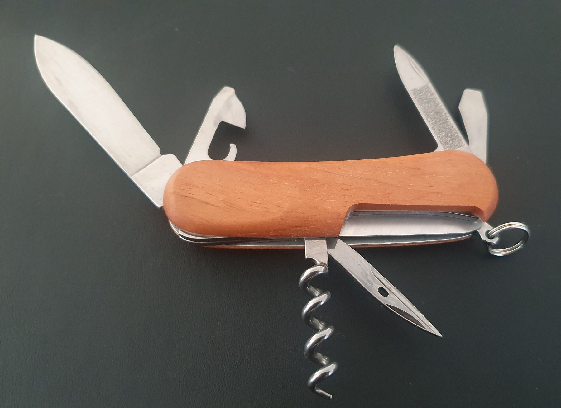 Victorinox Coltelli tascabile: 5 Victorinox Sackmesser mit Logo – Nuovo (secondo la descrizione) da Härkingen venduto da MarianneSi 7